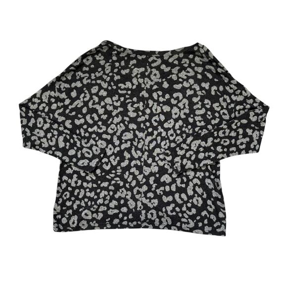 Old Navy Gray Cheetah Print V-Neck Sweater Womens Size M - Picture 7 of 7